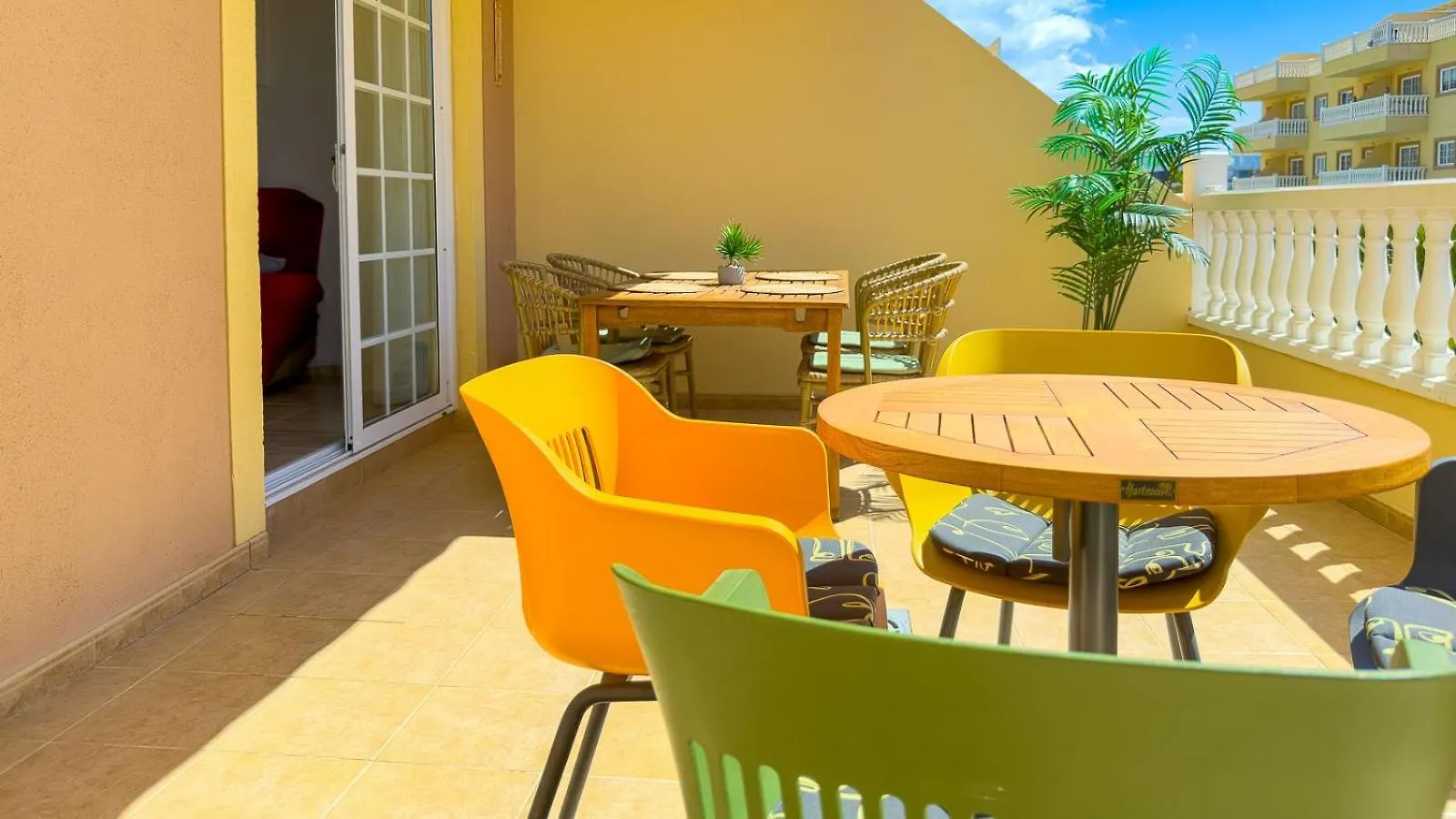 Primavera Apartment With Heated Pool パルム・マール
